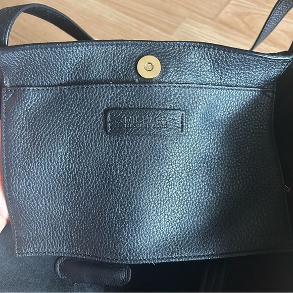 Michael Kors Pebbled Leather Ashbury Suede Tasseled Large Bag - Picture 6 of 15